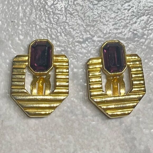 𝅺VINTAGE PEP Erwin Pearl Clip On Earrings - Picture 1 of 2